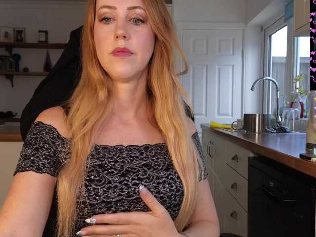 stripmequick live cam on BongaCams