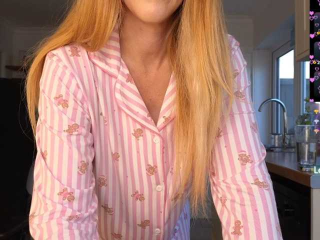 stripmequick live cam on BongaCams