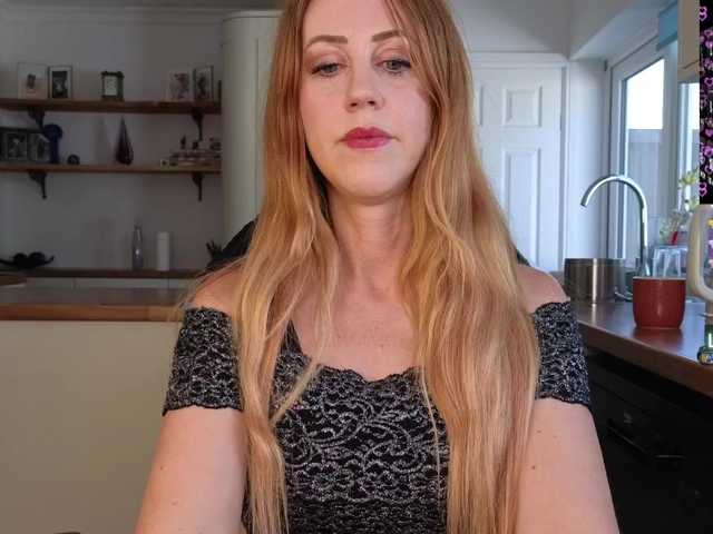 stripmequick live on BongaCams