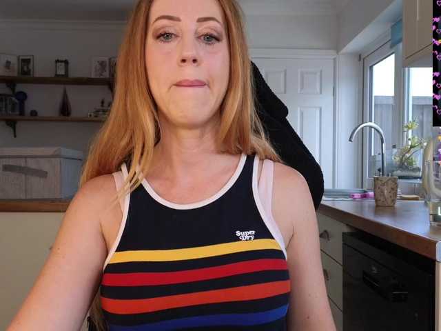 stripmequick live webcam show