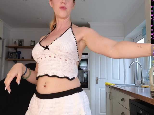 stripmequick live cam on BongaCams