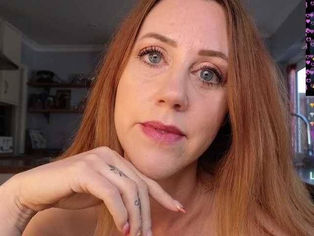 stripmequick's BongaCams show and profile