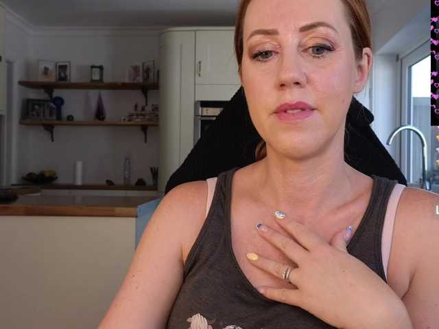 stripmequick live cam on BongaCams