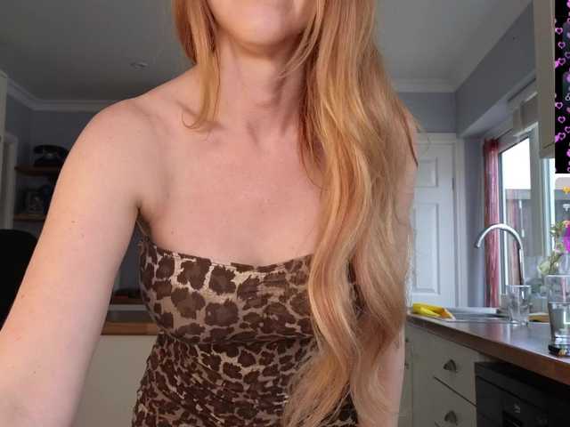 stripmequick's BongaCams show and profile