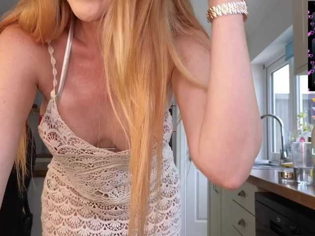stripmequick live cam on BongaCams