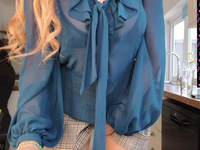 stripmequick live cam on BongaCams