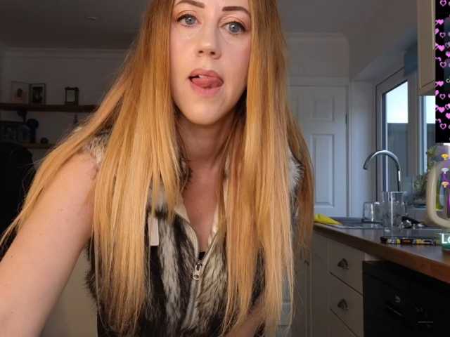 stripmequick live cam on BongaCams