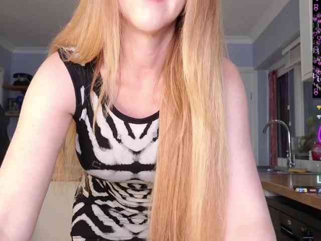 stripmequick Live Webcam on BongaCams