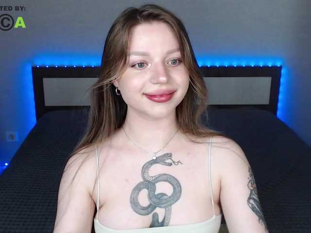 RonnieMilles live cam on BongaCams