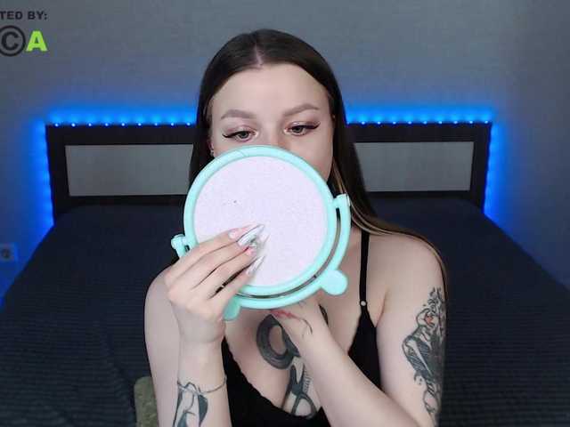 RonnieMilles live cam on BongaCams