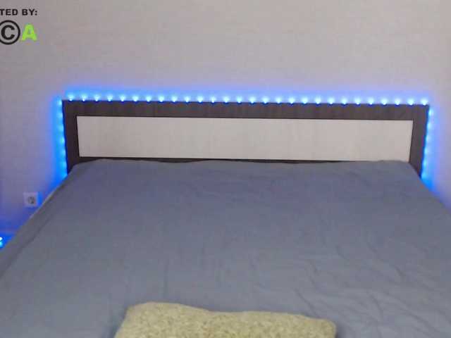 RonnieMilles live cam on BongaCams