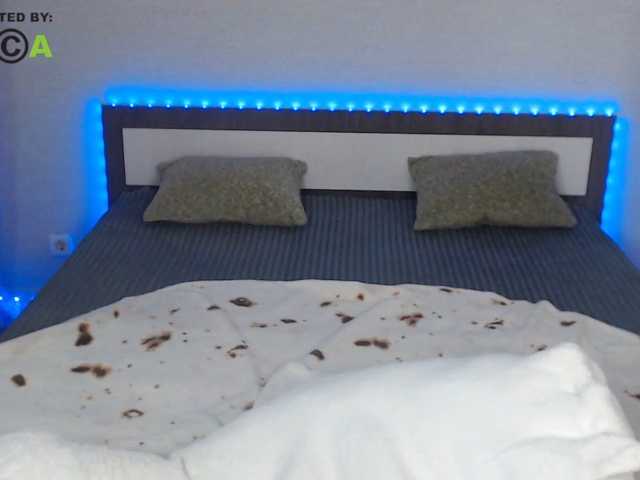 RonnieMilles live cam on BongaCams