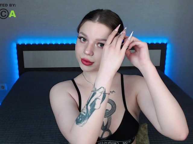 RonnieMilles live cam on BongaCams