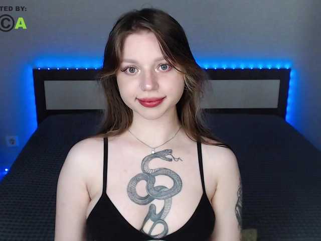 RonnieMilles live cam on BongaCams