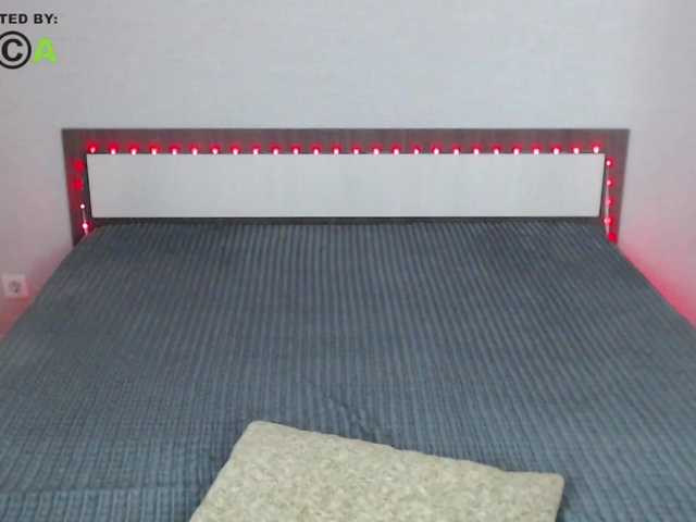 RonnieMilles's BongaCams show and profile