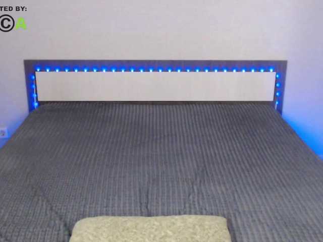 RonnieMilles's BongaCams show and profile