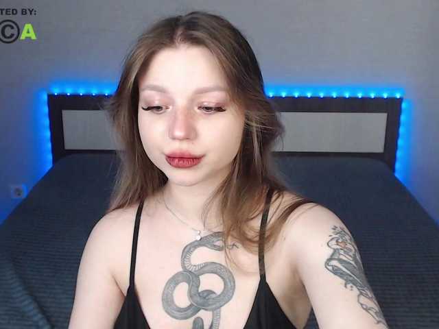 RonnieMilles live cam on BongaCams