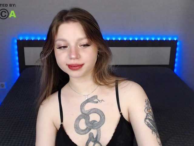 RonnieMilles live cam on BongaCams