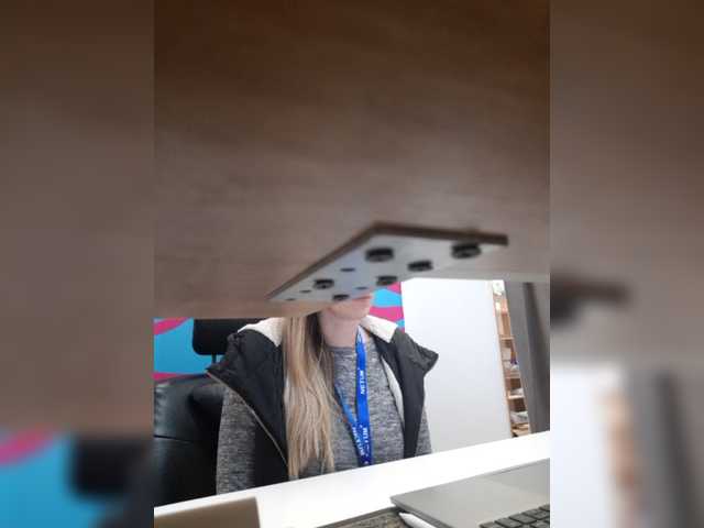 Angelinamik Live Cam and Statistics on UnifiedCams