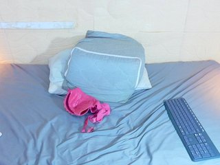 juicy-tits69's Live Webcam