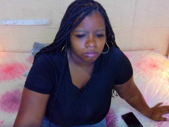 juicy-tits69 live cam on BongaCams