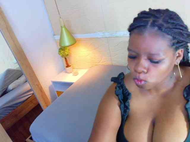 juicy-tits69 webcam