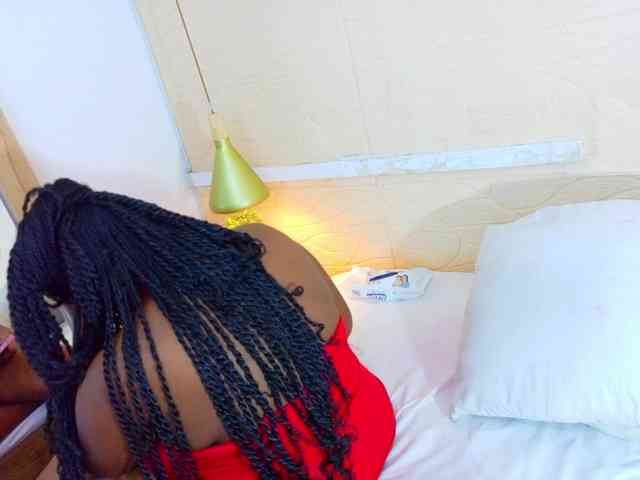 juicy-tits69 webcam