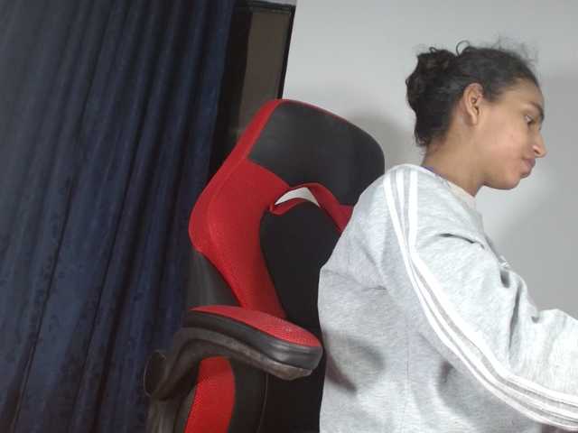 sweetangel2582 live cam preview