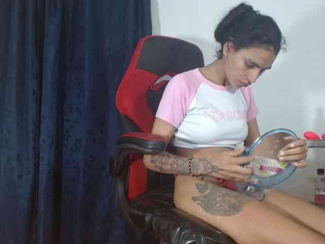 sweetangel2582 webcam