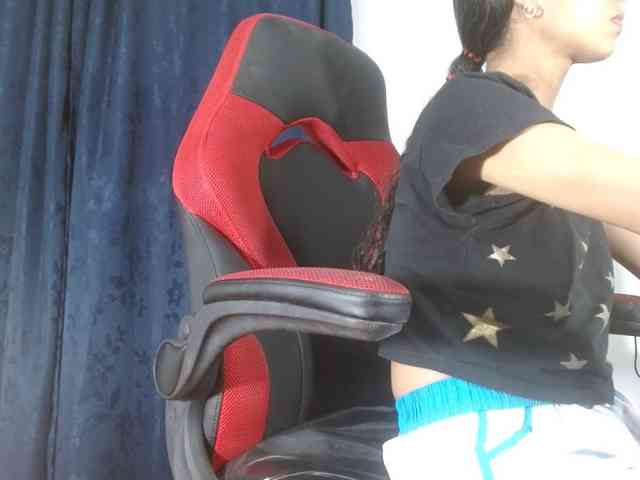 sweetangel2582 webcam