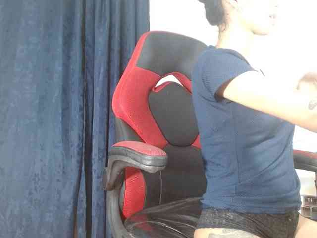 sweetangel2582 webcam