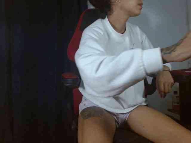 sweetangel2582 webcam