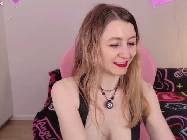 MrsMilana live cam on BongaCams