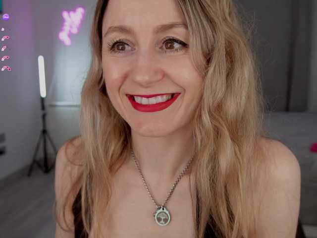 MrsMilana live cam on BongaCams