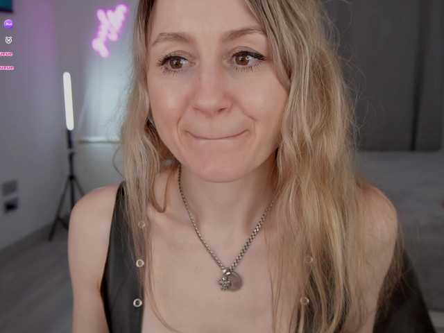 MrsMilana live cam on BongaCams