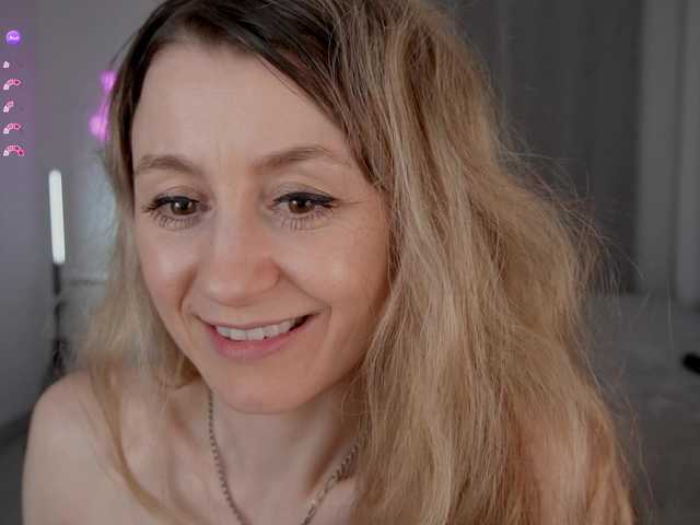 mrsmilana live sex