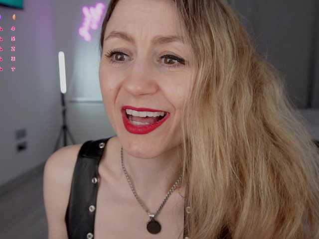 MrsMilana live cam on BongaCams