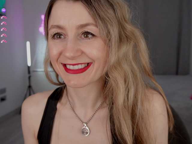 MrsMilana live cam on BongaCams