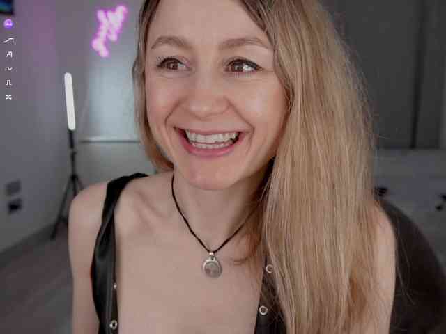 MilanaCamGirl webcam