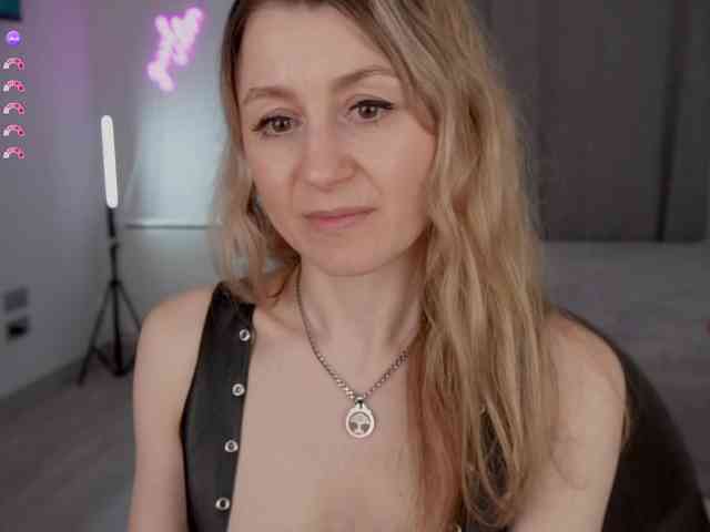 MilanaCamGirl webcam