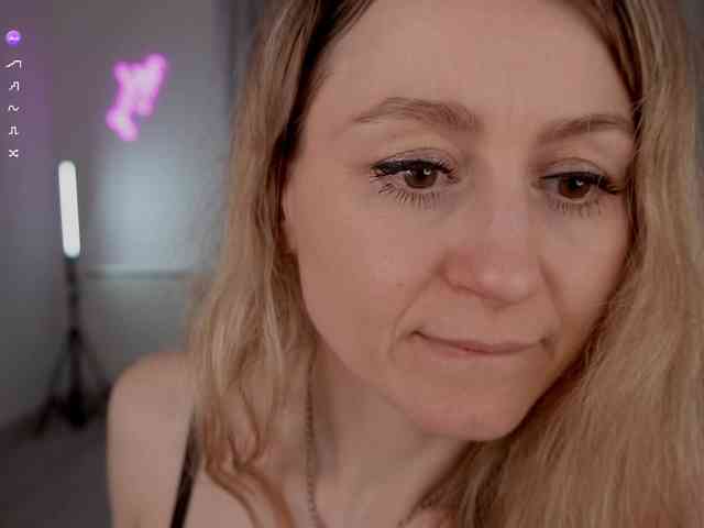 MilanaCamGirl webcam
