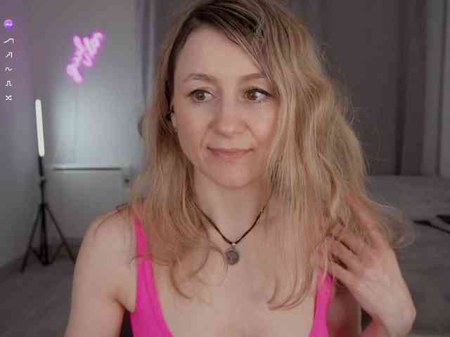 MilanaCamGirl webcam