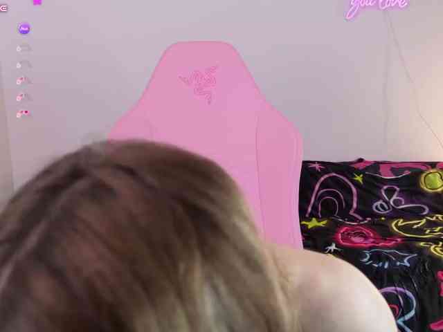 milanacamgirl's live room