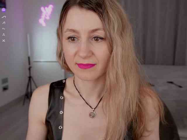 MilanaCamGirl