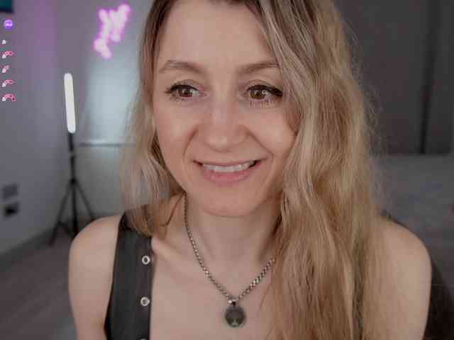 MilanaCamGirl webcam