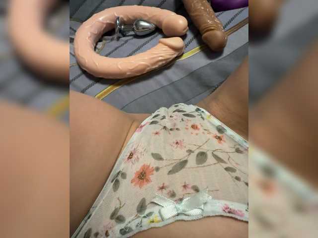 Yana310 live cam on BongaCams