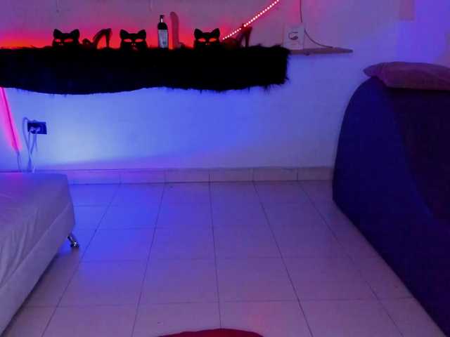 Shyfantasies live cam on BongaCams