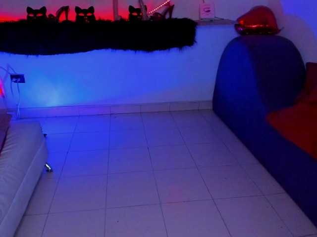 Shyfantasies live cam on BongaCams