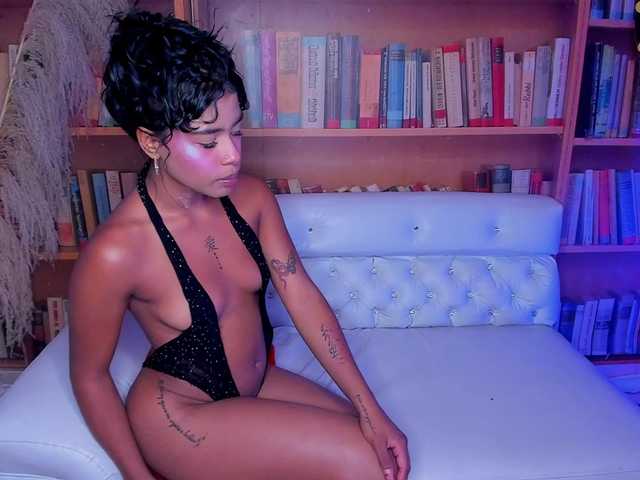 Shyfantasies live cam on BongaCams