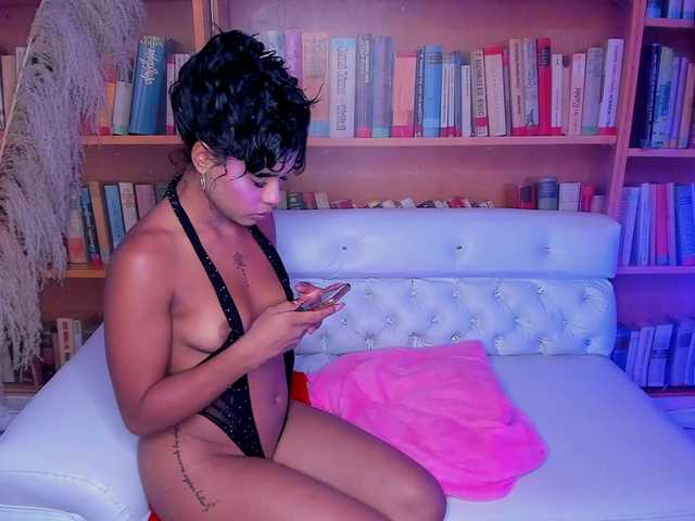 Shyfantasies live cam on BongaCams